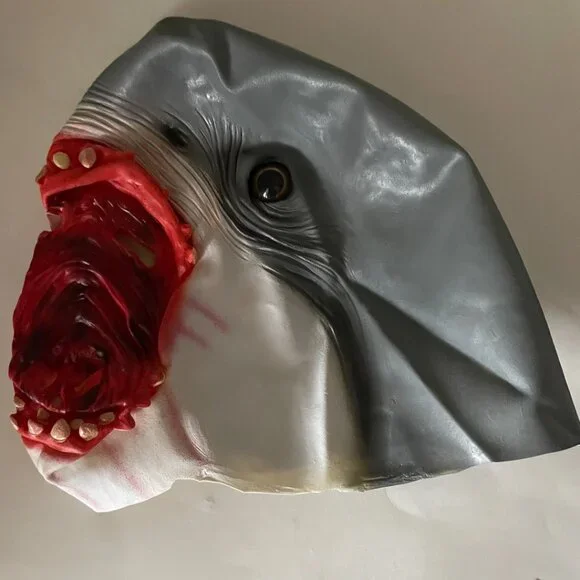 Shark Mask - Picture 4 of 4